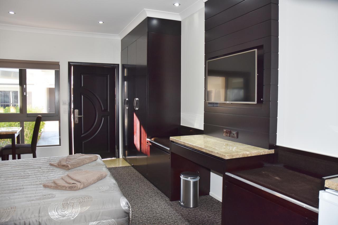 Western Downs Motor Inn Miles Bagian luar foto