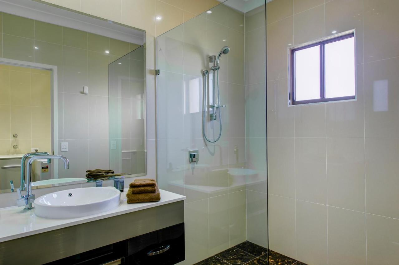 Western Downs Motor Inn Miles Bagian luar foto