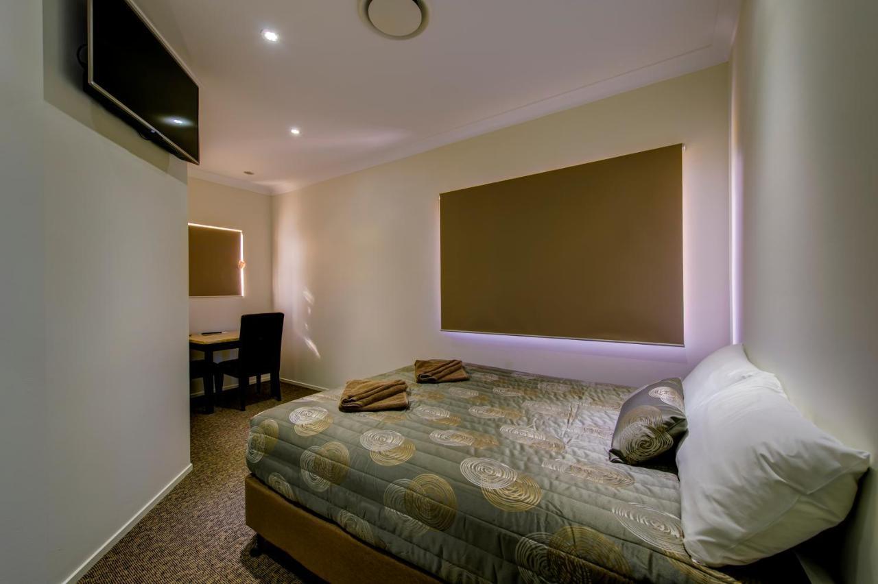Western Downs Motor Inn Miles Bagian luar foto